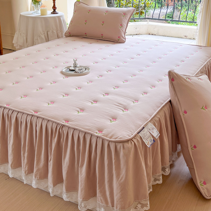 Embroidery Quilt Cover - Set Rok Tempat Tidur Katun Berlapis