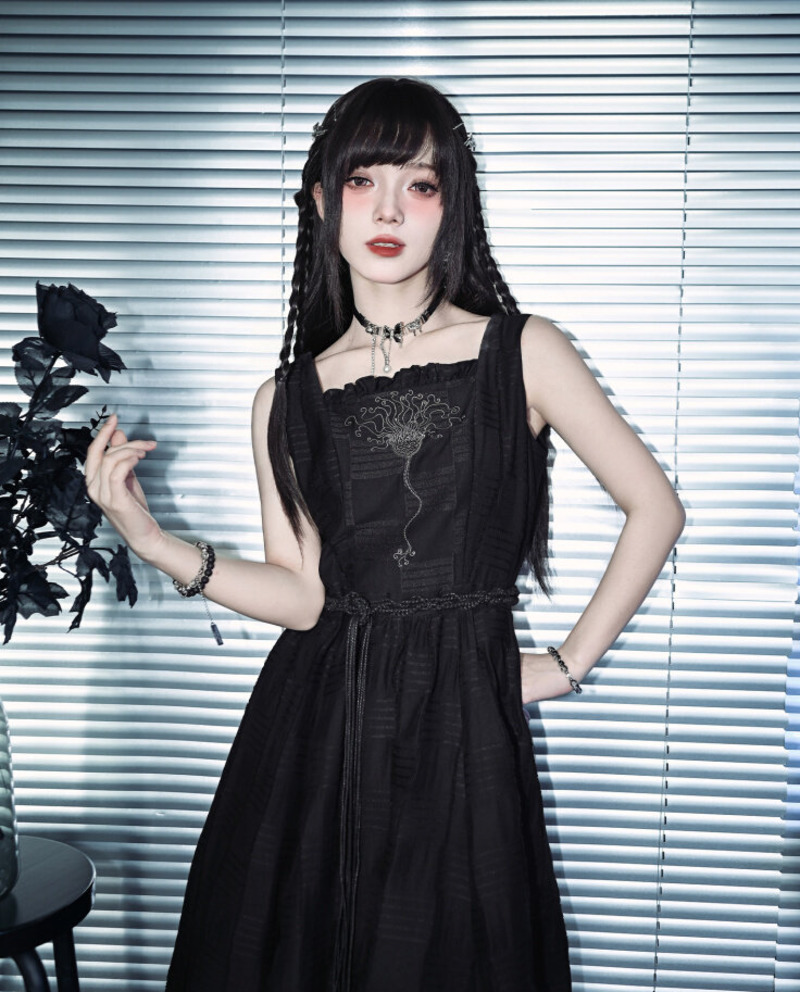 Embroidery Dress - Gaun Bud Lapisan Ganda Hitam Bordir