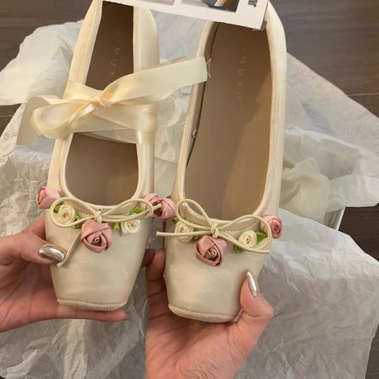 Sepatu Wanita Model Flats Bow  - Embroidery Dress ulasan dan harga