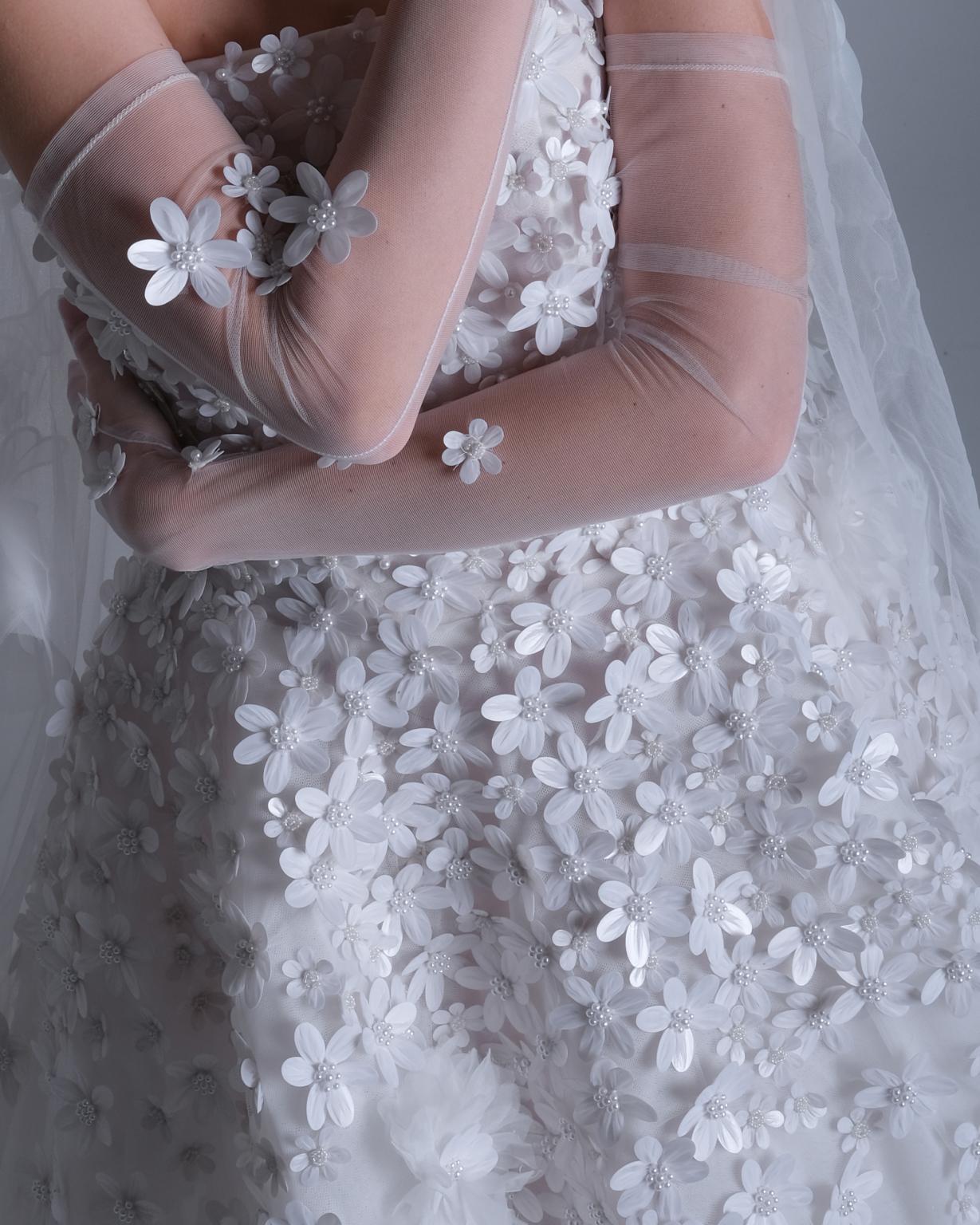 Gaun Pengantin LumiGown 2026 T - Embroidery Veil ulasan dan harga