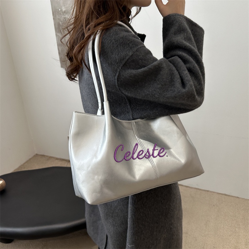 Tas Tote Bordir Kustom dengan  - Embroidery Name Designs ulasan dan harga