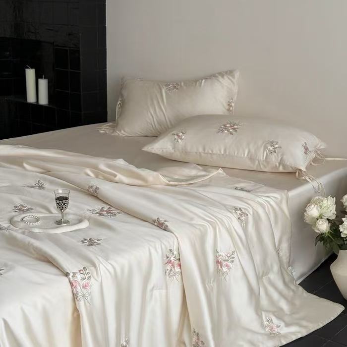 Penutup Selimut Serat Lyocell  - Embroidery Quilt Cover ulasan dan harga